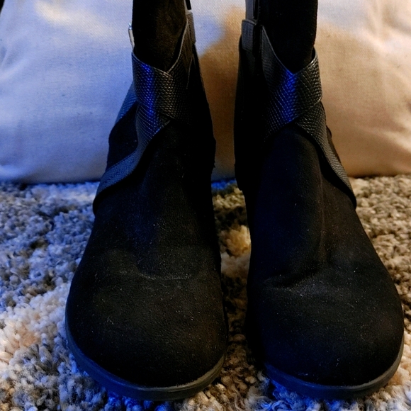 Christian Siriano Ankle Boots - Picture 8 of 10